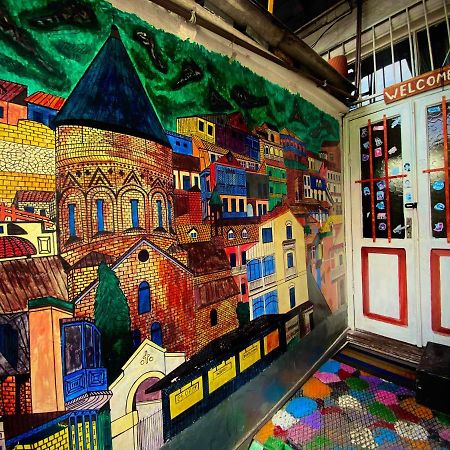 Traveler Hostel Тбилиси Екстериор снимка