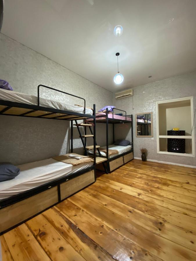 Traveler Hostel Тбилиси Екстериор снимка