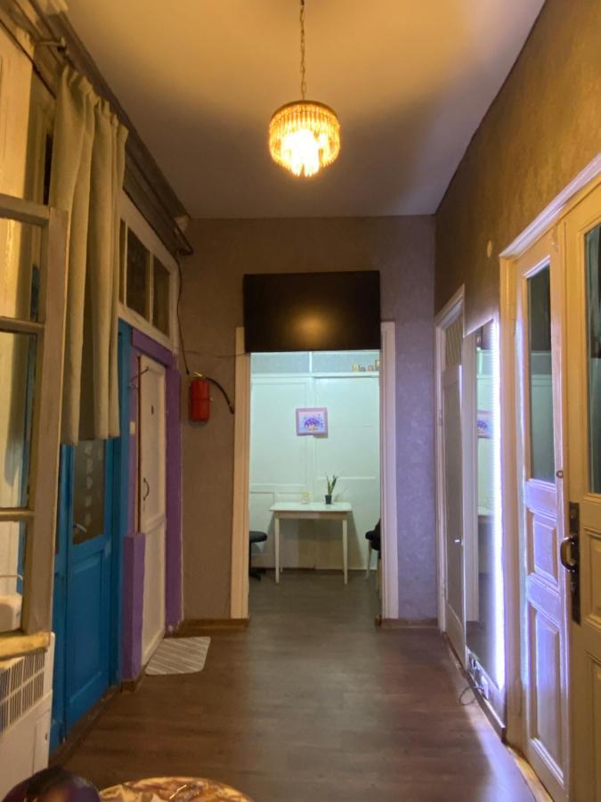 Traveler Hostel Тбилиси Екстериор снимка