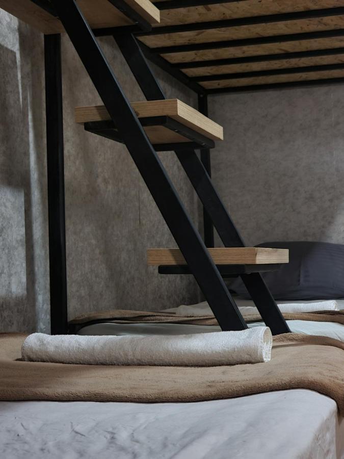 Traveler Hostel Тбилиси Екстериор снимка