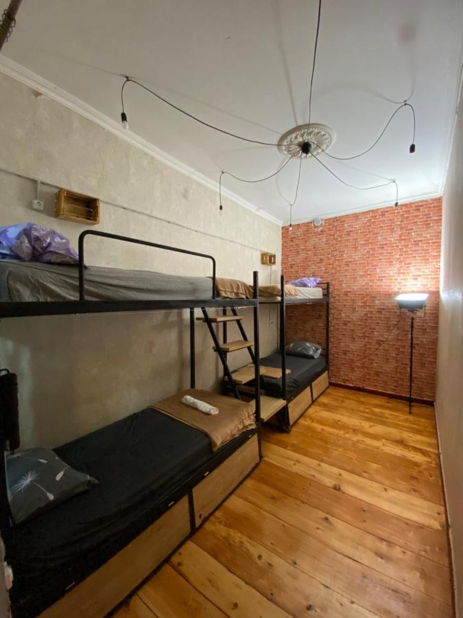 Traveler Hostel Тбилиси Екстериор снимка