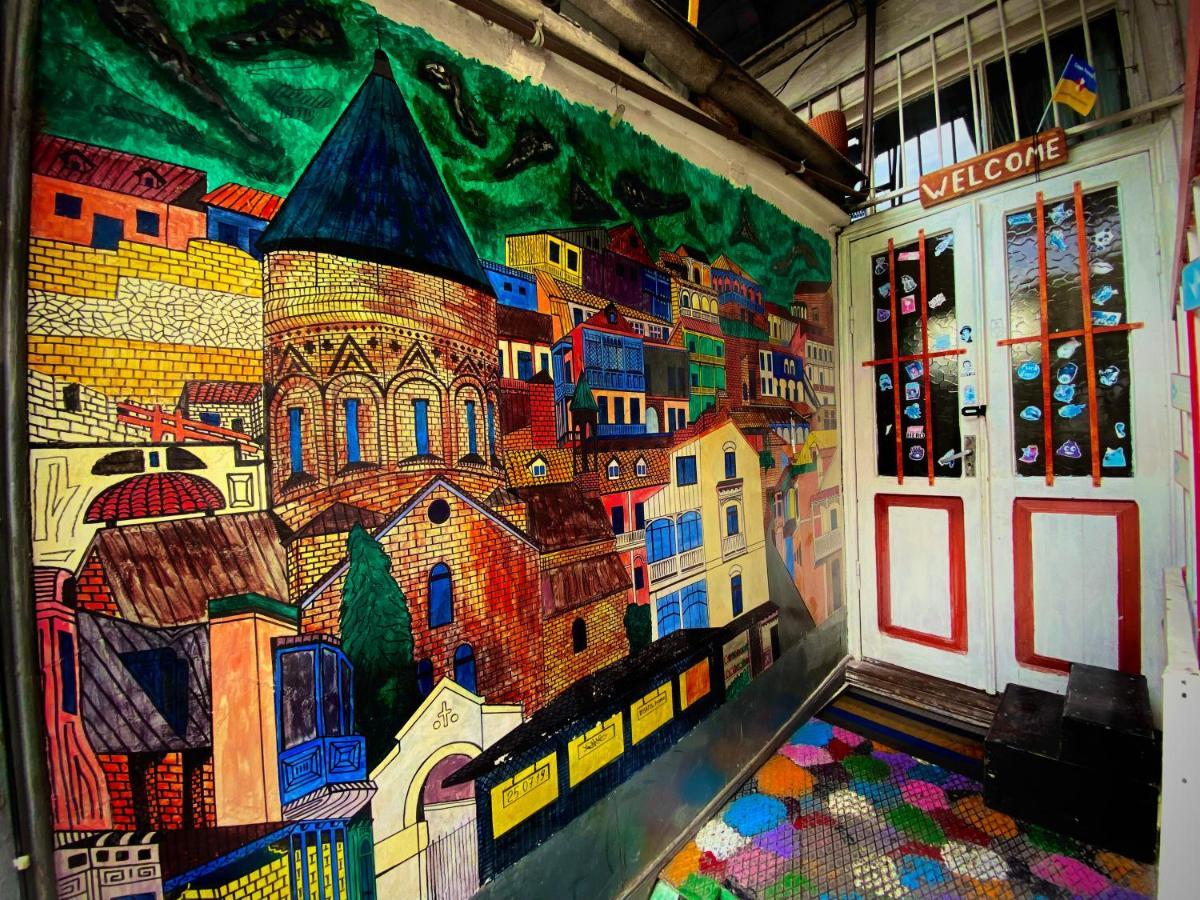 Traveler Hostel Тбилиси Екстериор снимка